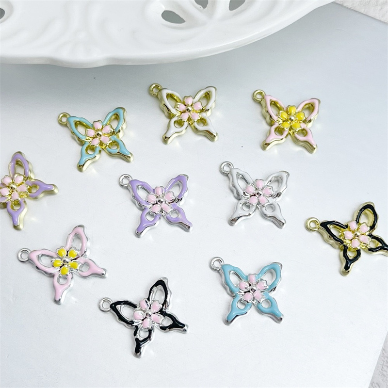 Men Accessories Locket - ขายส่ง 50 ชิ้น/ล็อต drop น้ํามันสัตว์การ์ตูนผีเสื้อรูปร่างลอย locket